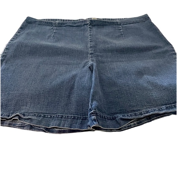 White Stag Jean Shorts size 22/24 - Picture 4 of 5